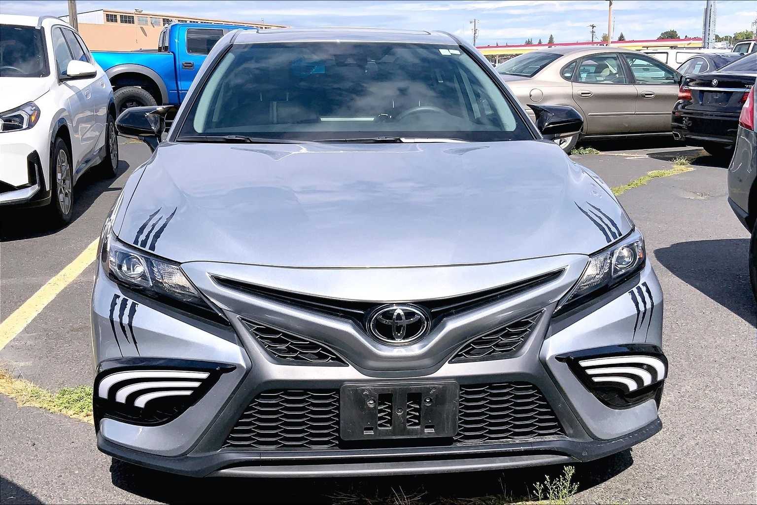 Thumbnail: 2023 Toyota Camry - 6
