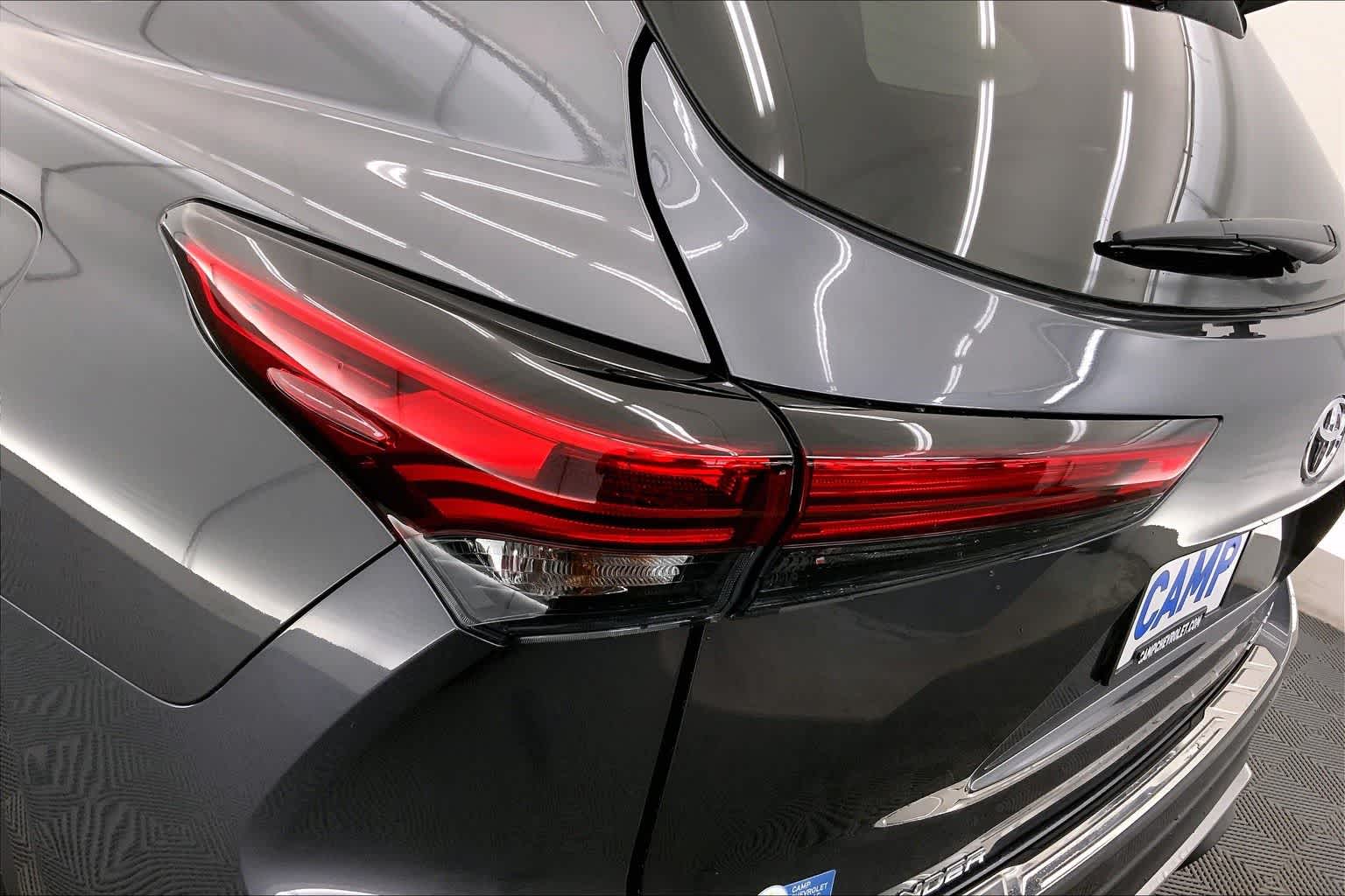Thumbnail: 2021 Toyota Highlander - 32