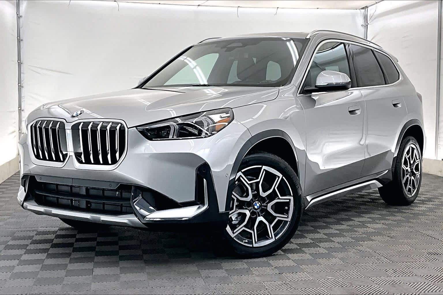 Thumbnail: 2026 BMW X1 - 1