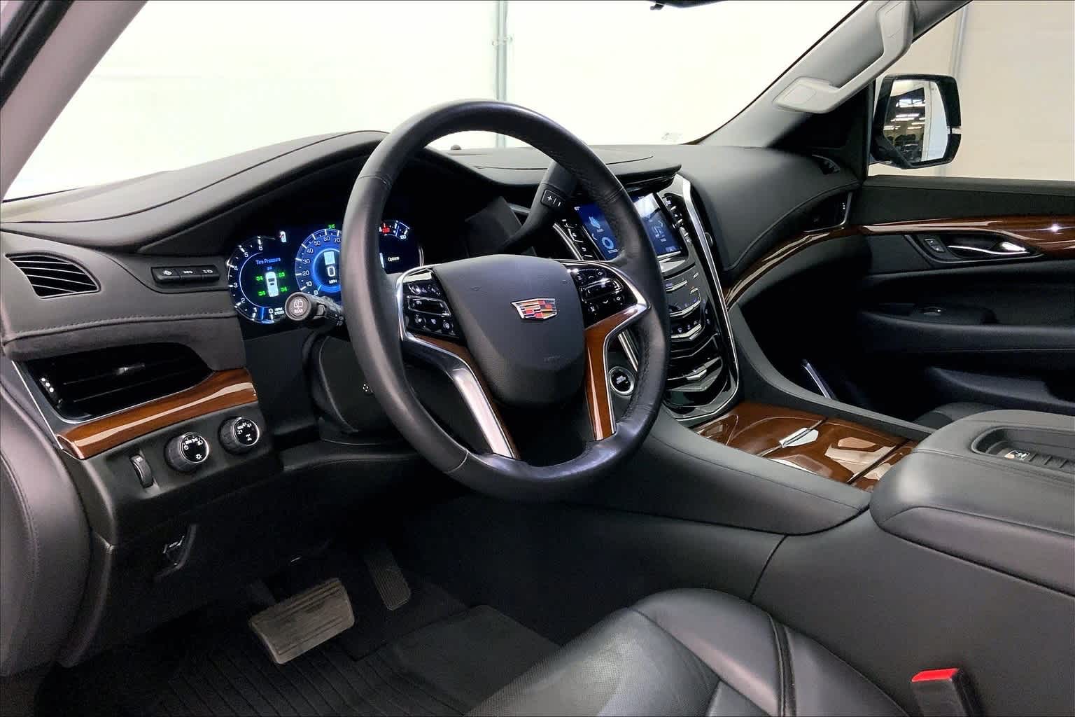 Thumbnail: 2020 Cadillac Escalade - 2