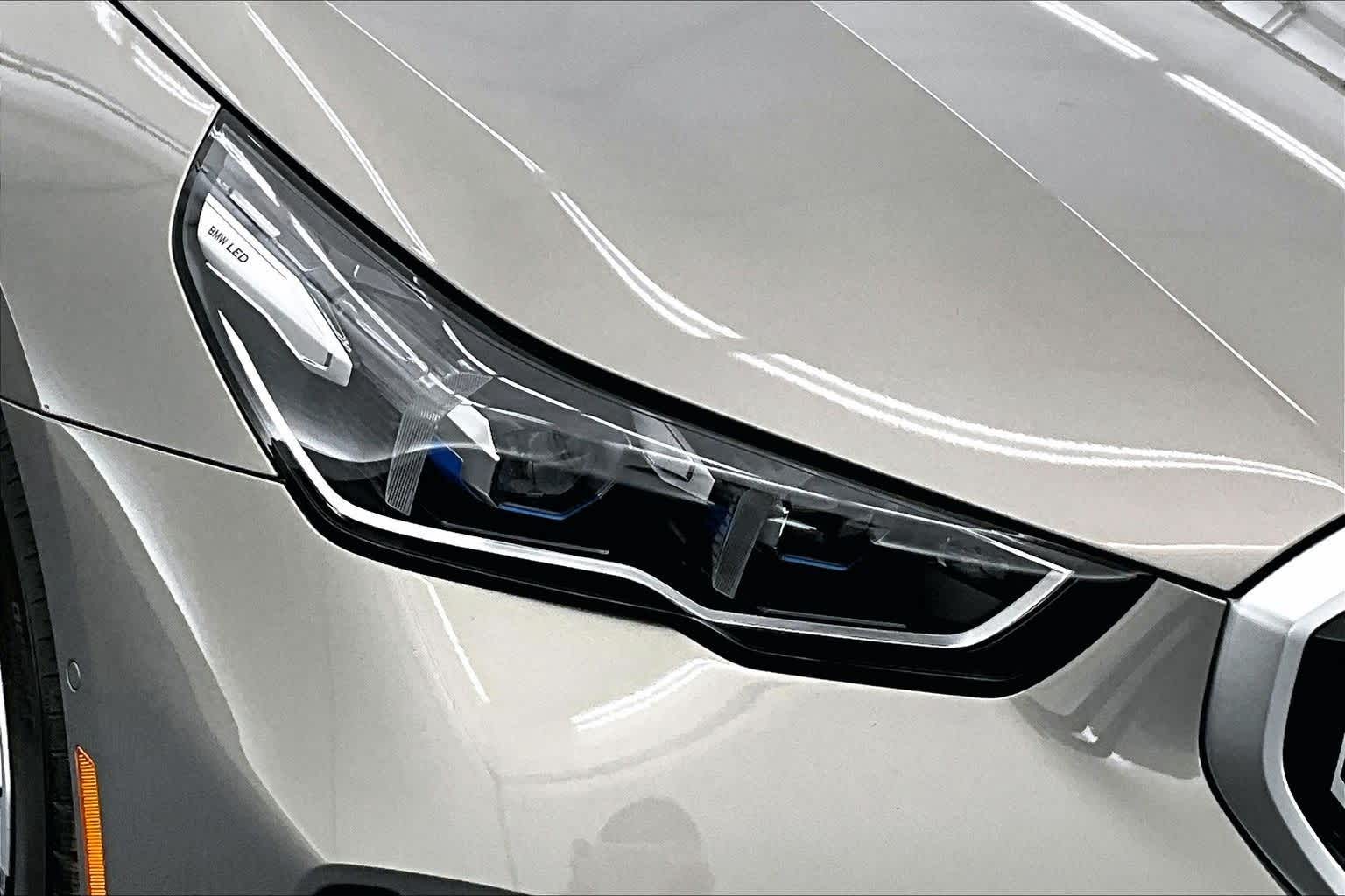 Thumbnail: 2026 BMW 5 Series - 31