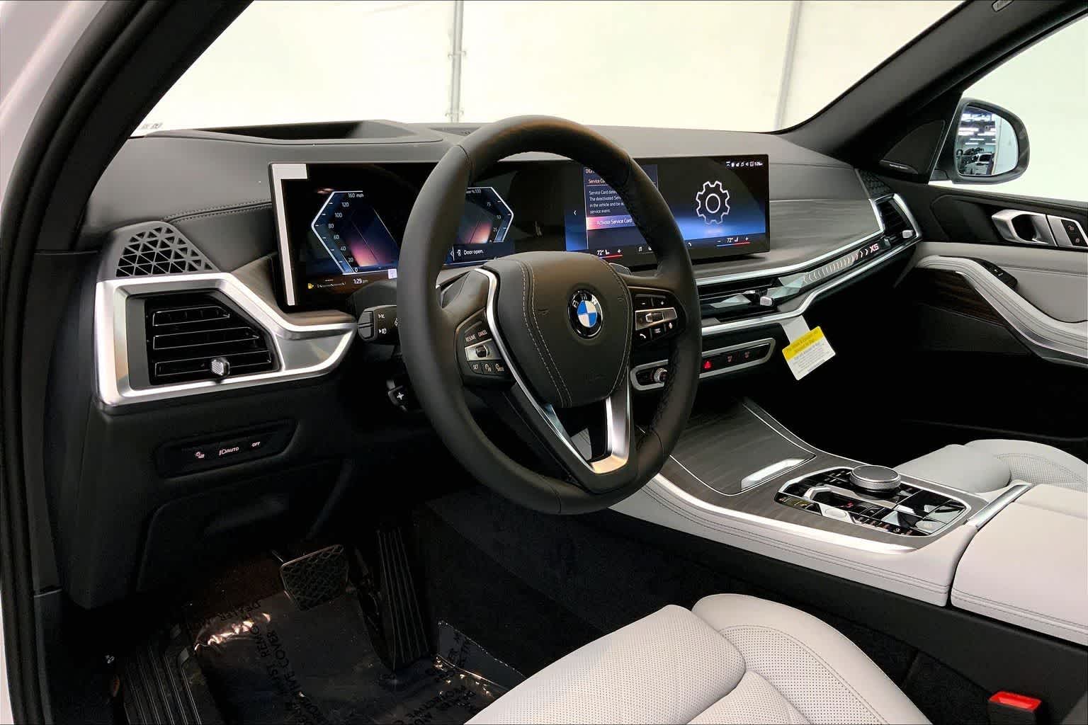 Thumbnail: 2026 BMW X5 - 2