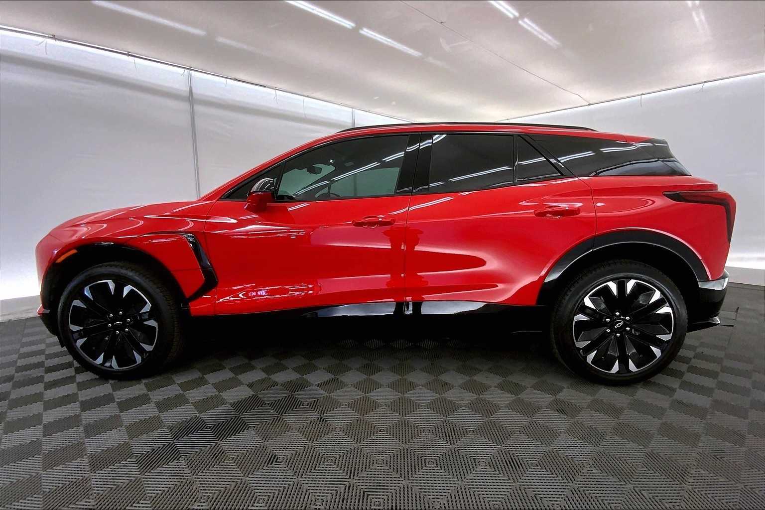 Thumbnail: 2024 Chevrolet Blazer EV - 3