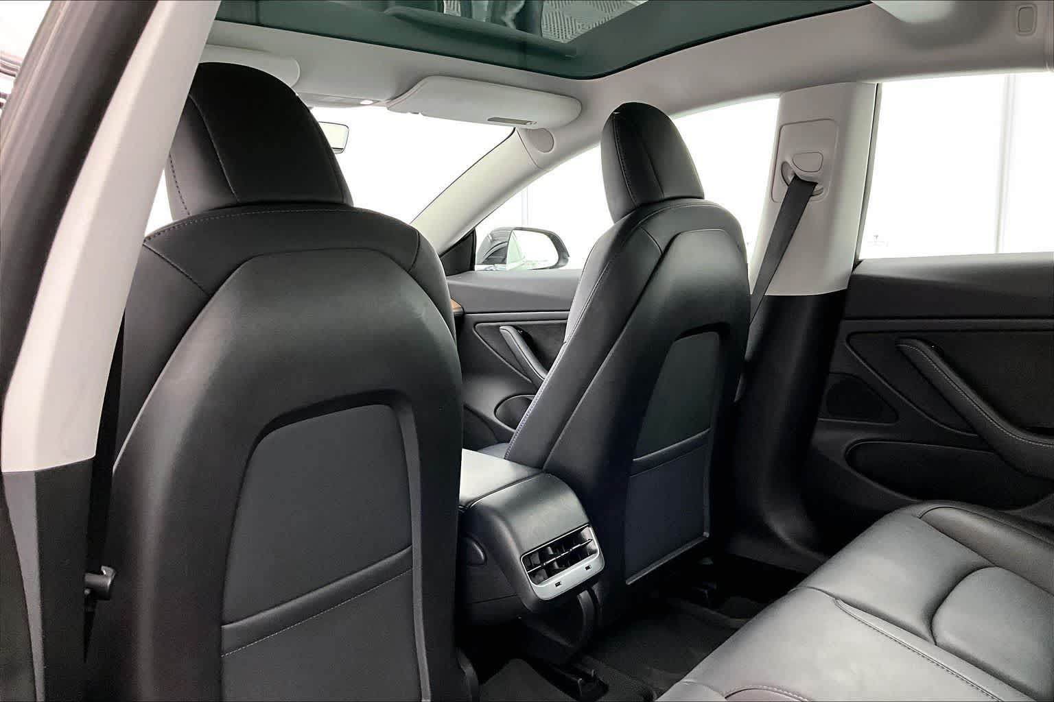 Thumbnail: 2019 Tesla Model 3 - 12