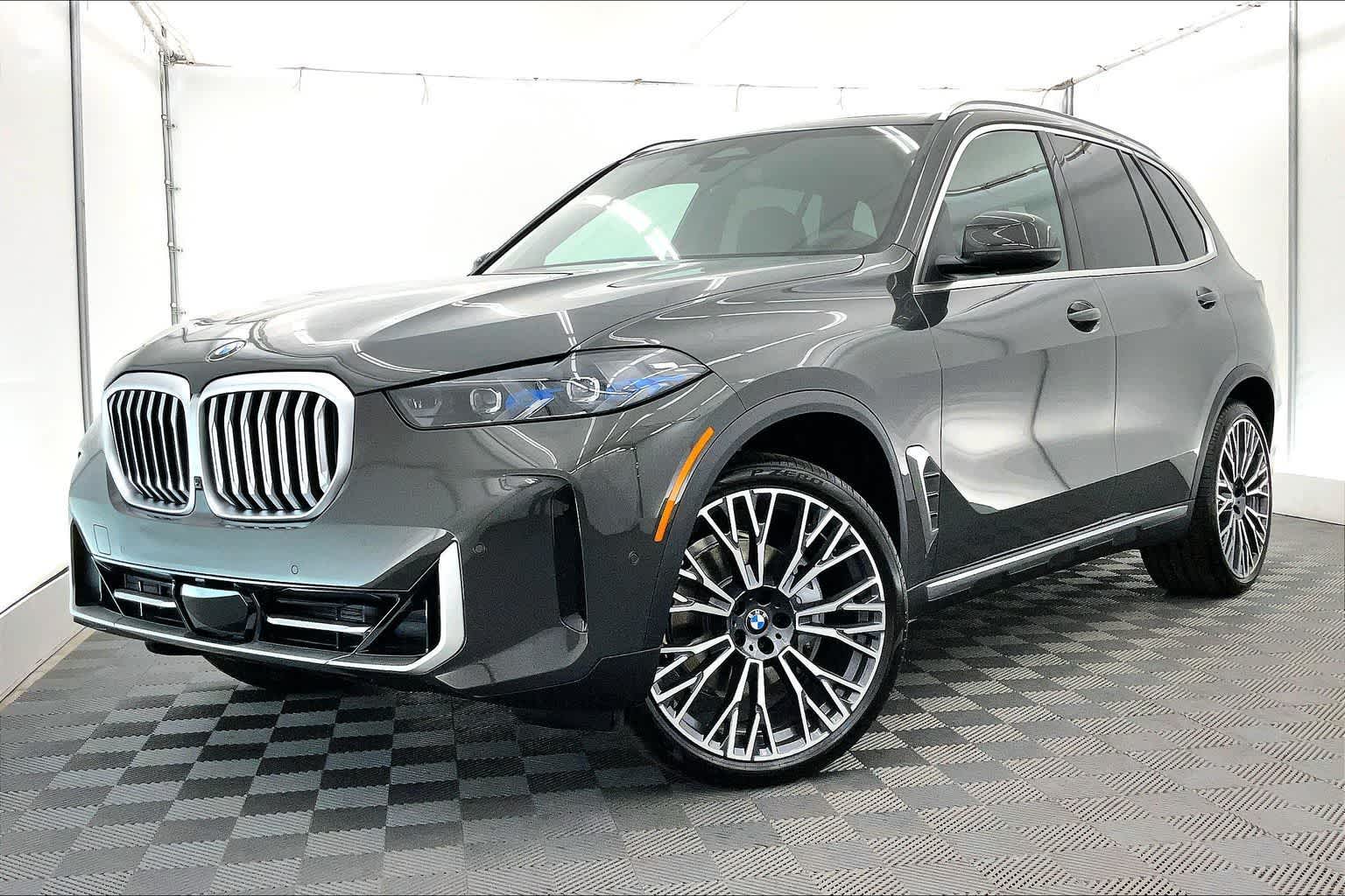 Thumbnail: 2026 BMW X5 - 1