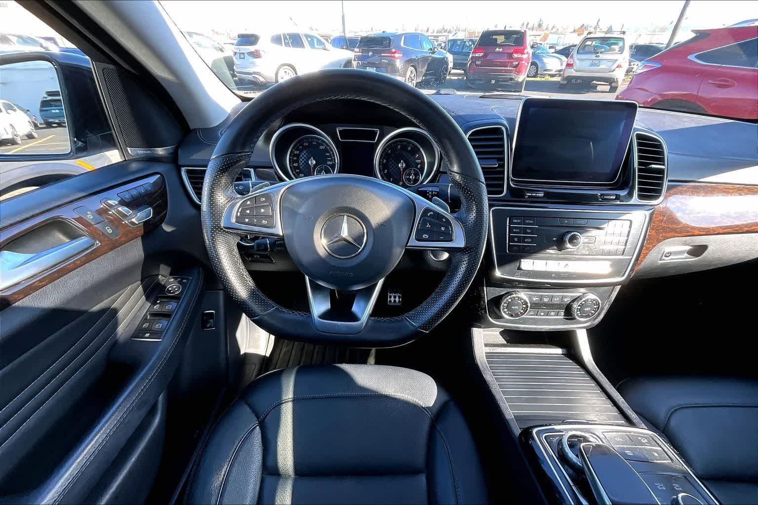 Thumbnail: 2016 Mercedes-Benz GLE - 15