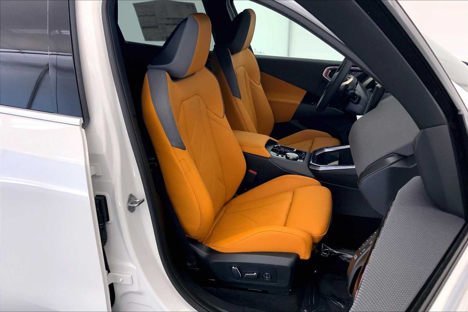 Thumbnail: 2025 BMW X3 - 14