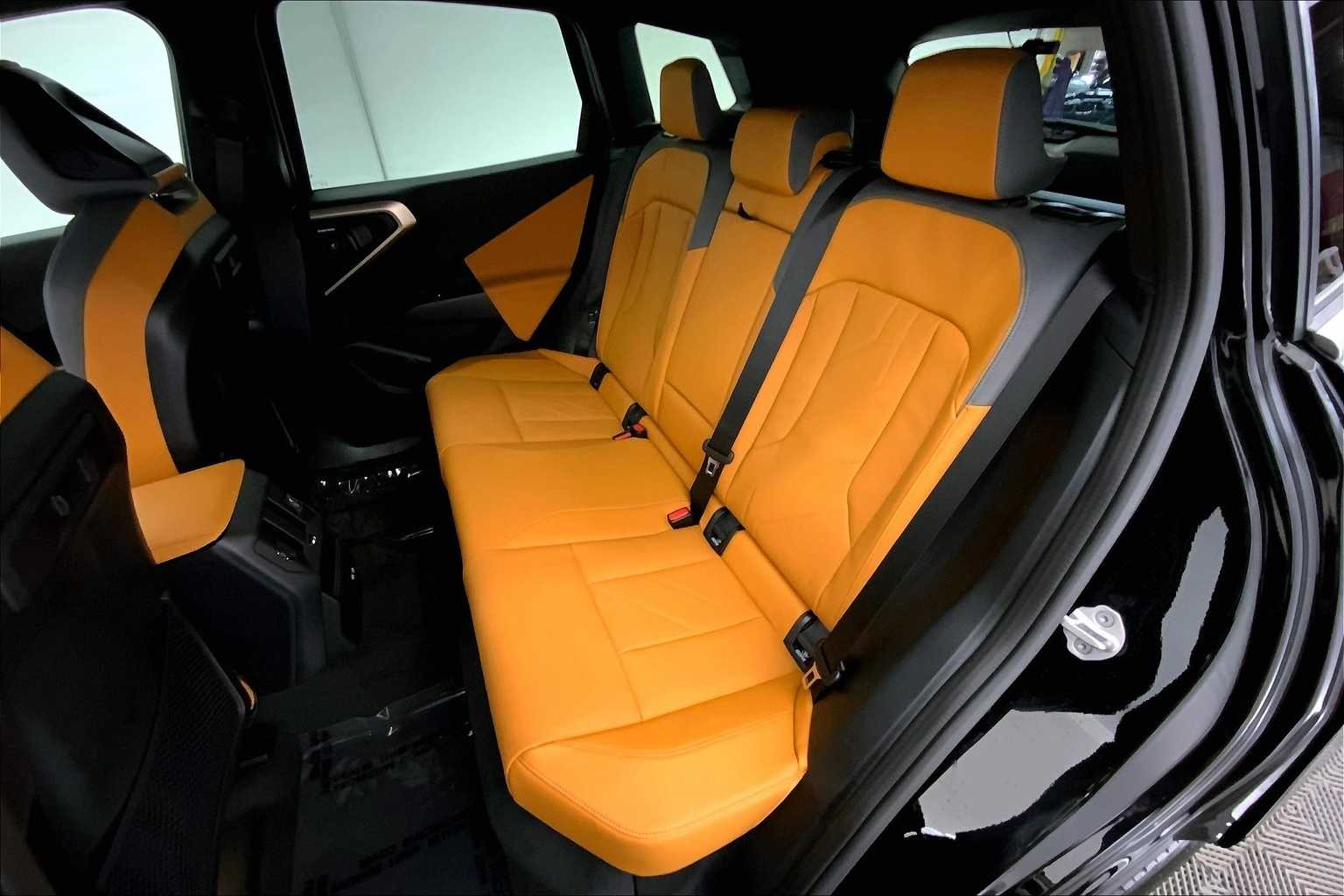 Thumbnail: 2025 BMW X3 - 13