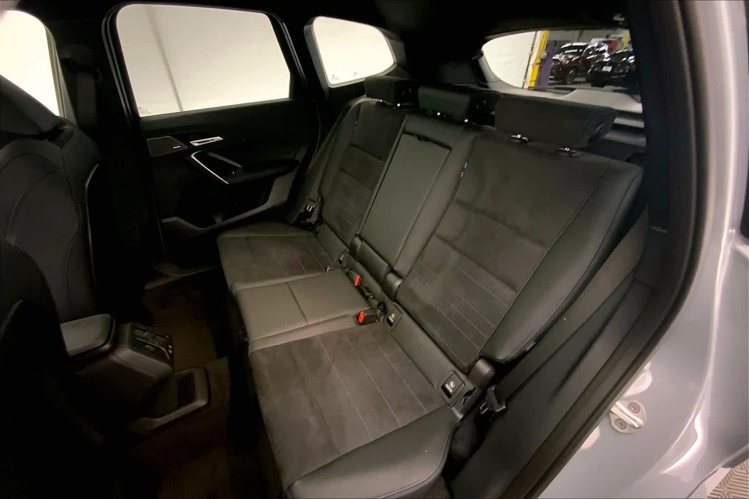 Thumbnail: 2026 BMW X1 - 13