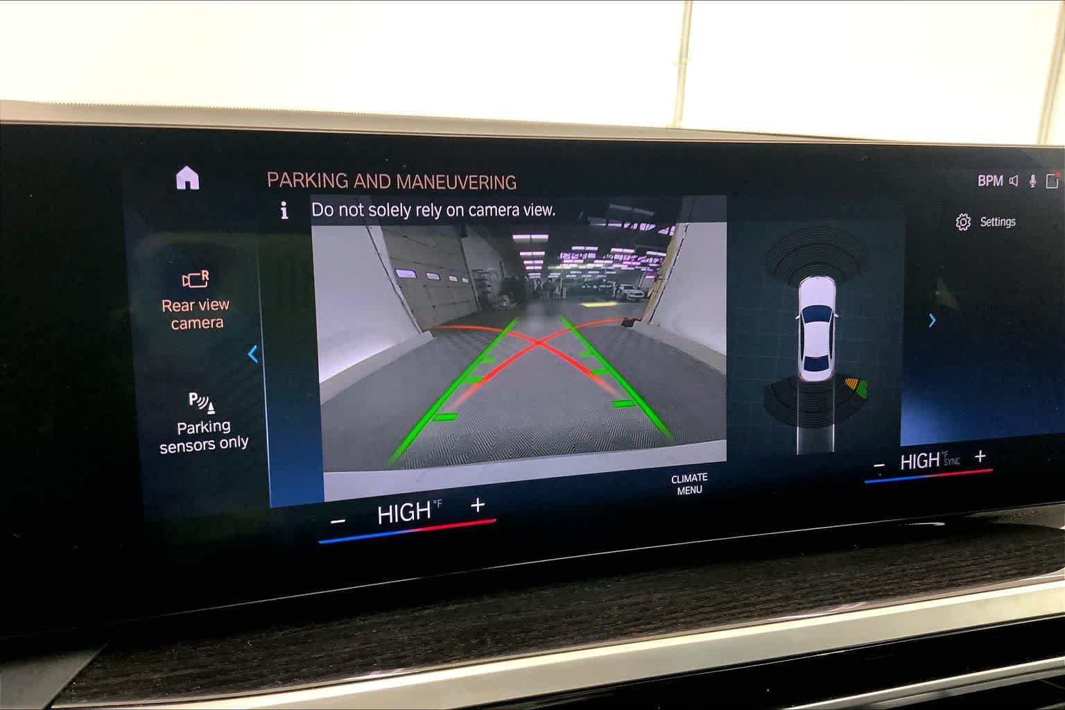 Thumbnail: 2024 BMW 3 Series - 26