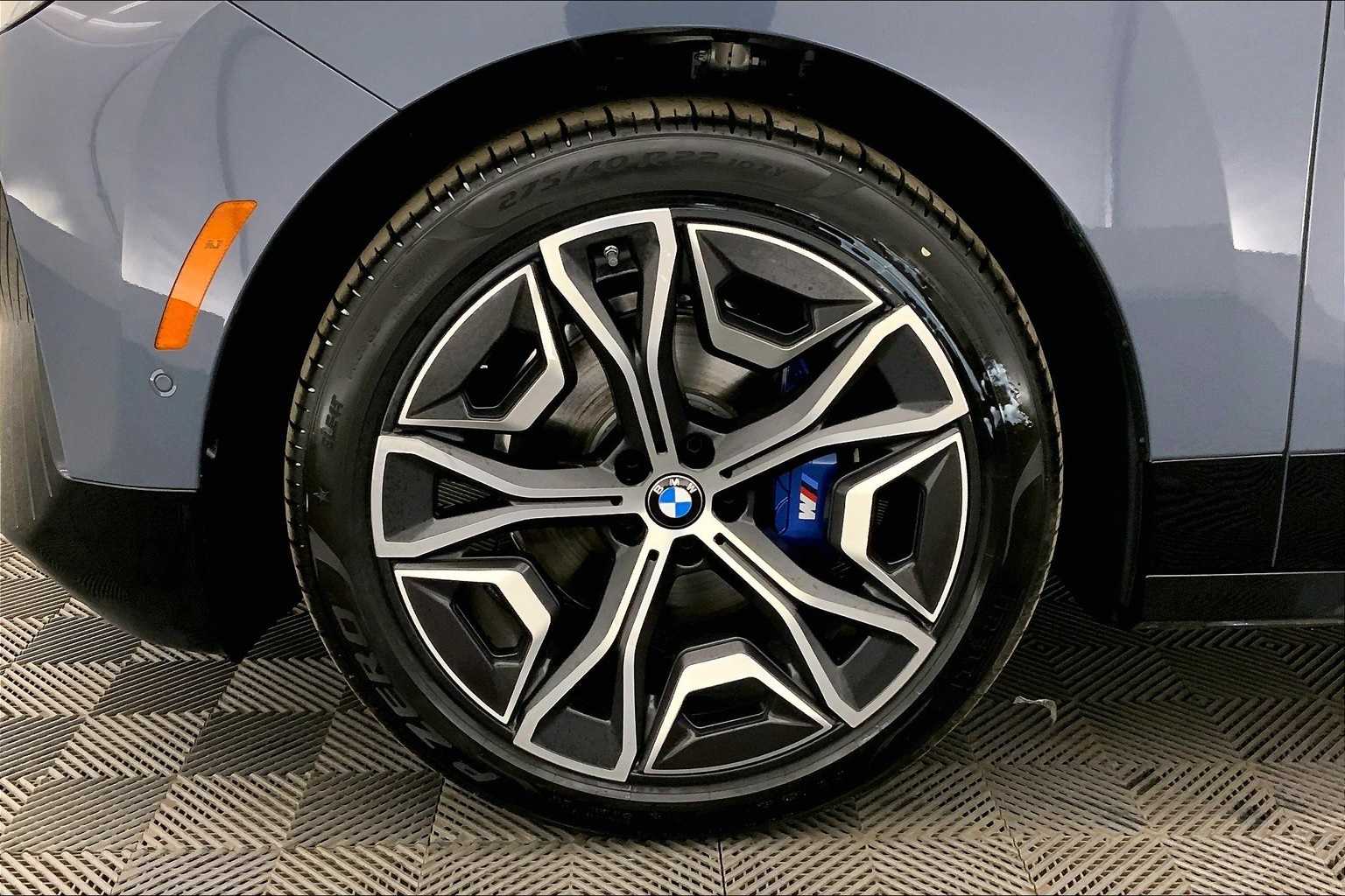 Thumbnail: 2025 BMW iX - 8