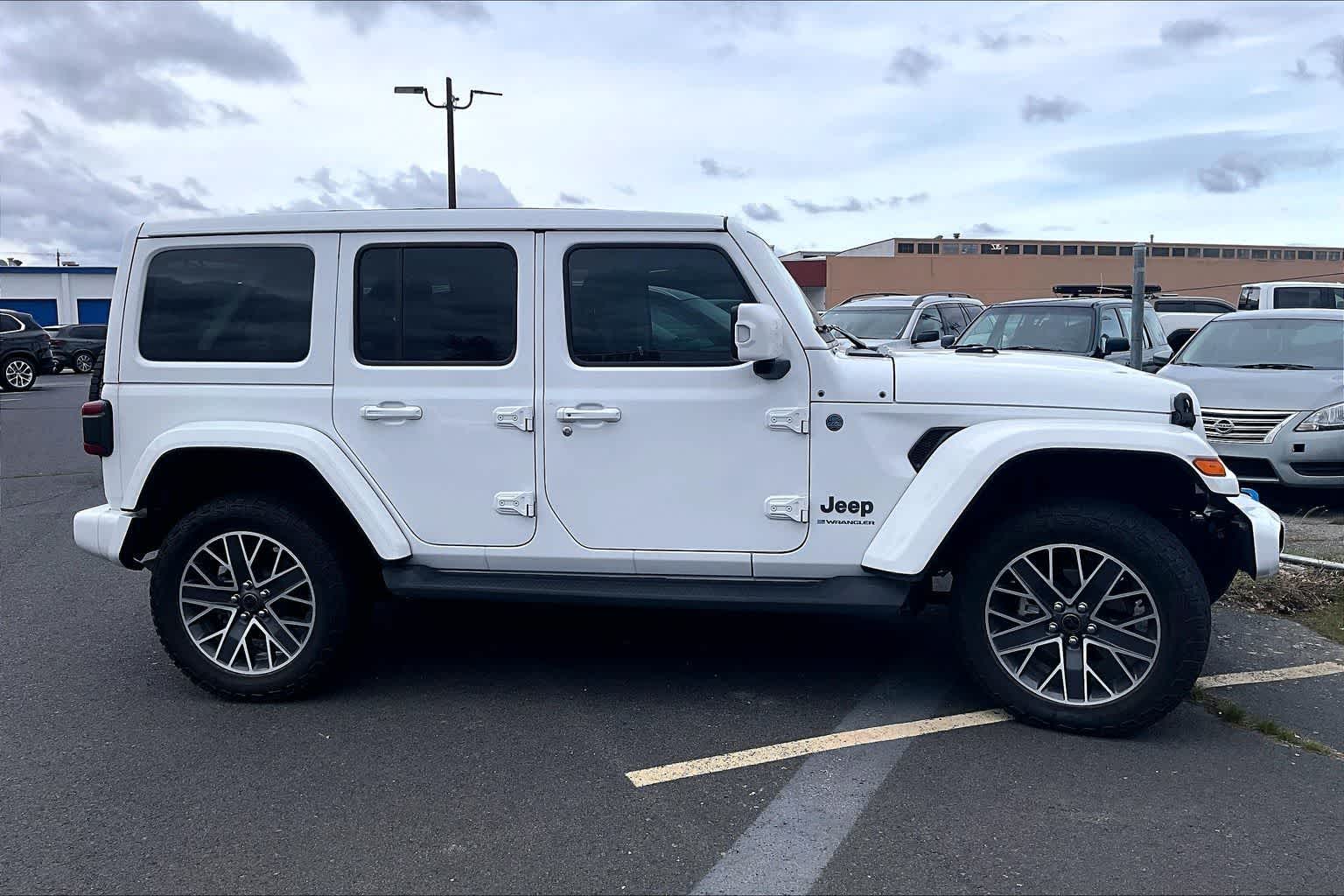 Thumbnail: 2024 Jeep Wrangler - 18