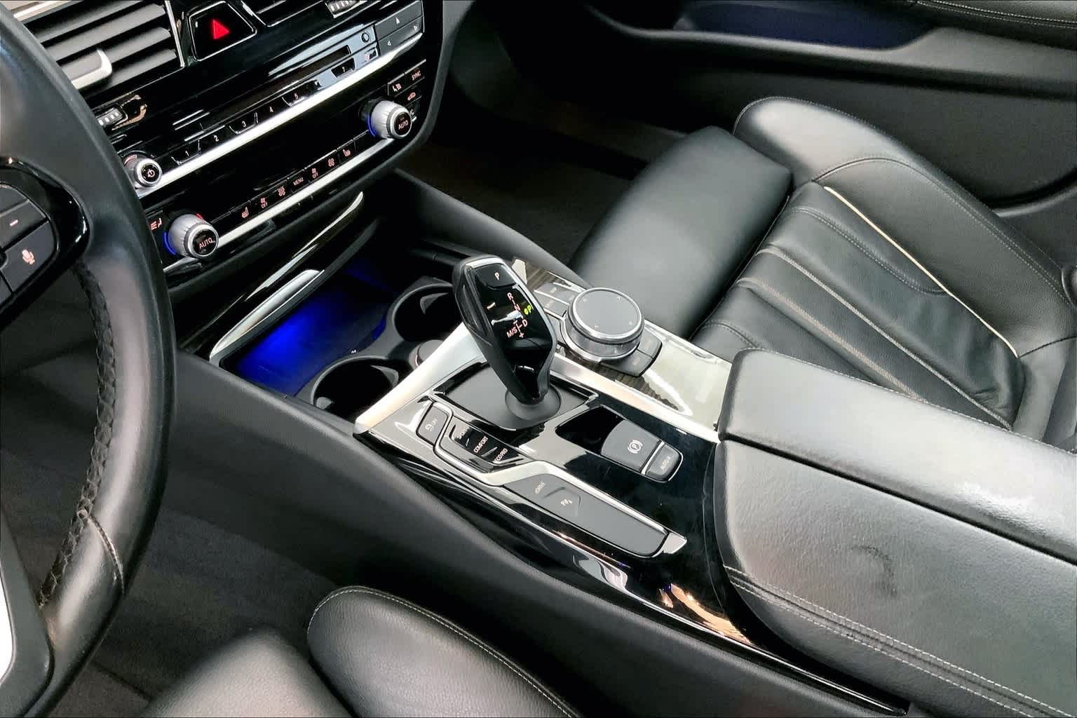 Thumbnail: 2018 BMW 5 Series - 16