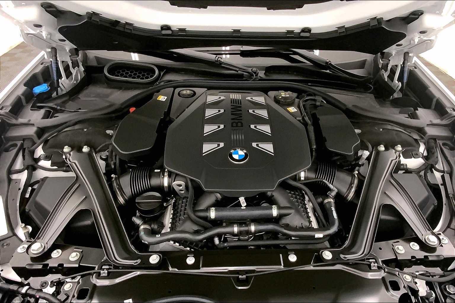 Thumbnail: 2025 BMW 7 Series - 9