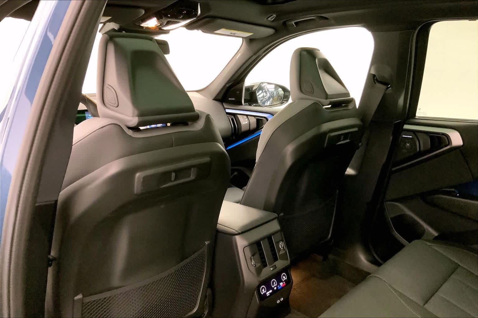 Thumbnail: 2025 BMW X3 - 12