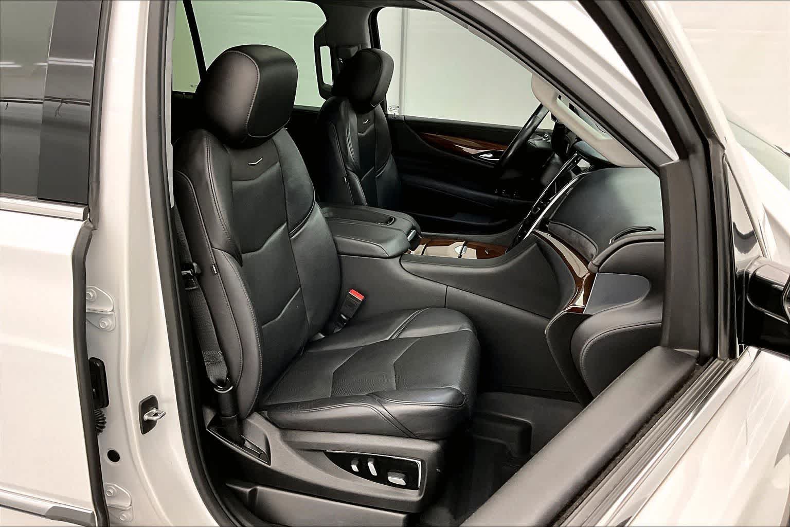 Thumbnail: 2020 Cadillac Escalade - 13