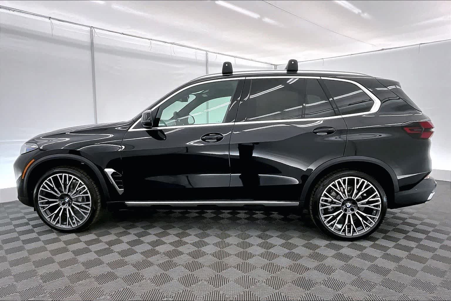 Thumbnail: 2026 BMW X5 - 3