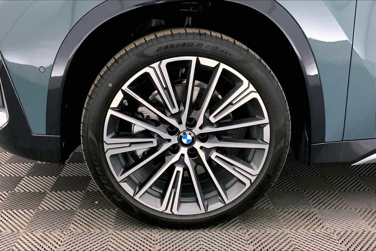 Thumbnail: 2025 BMW X1 - 8