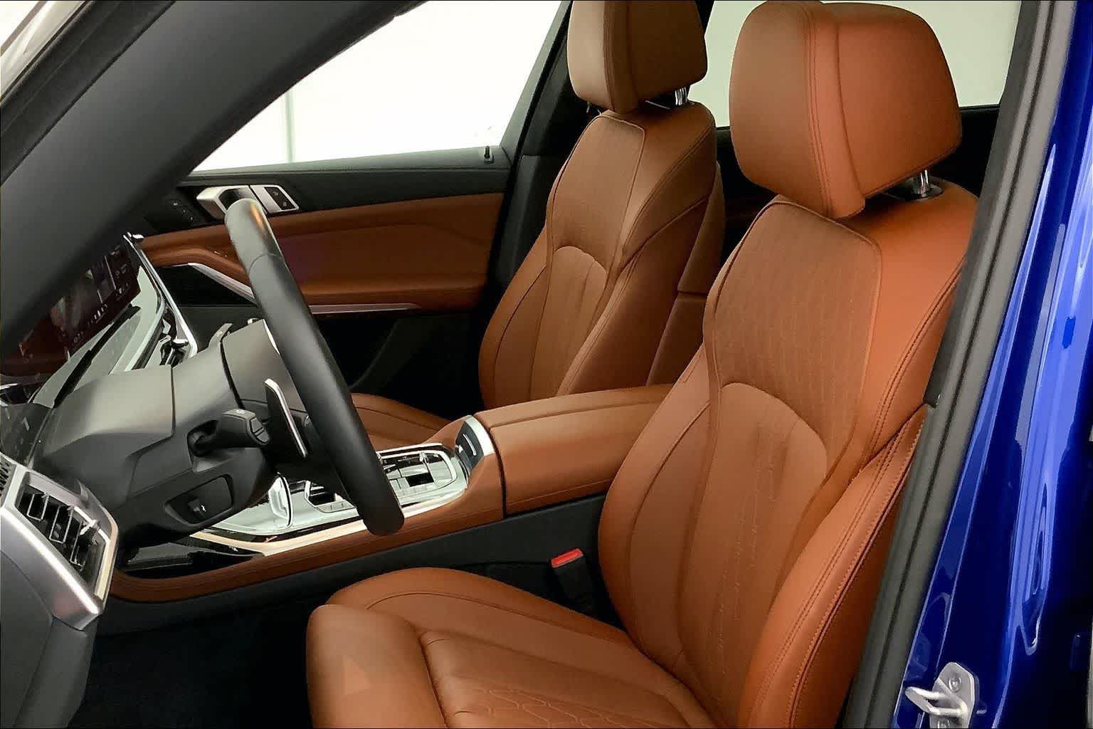 Thumbnail: 2024 BMW X7 - 11