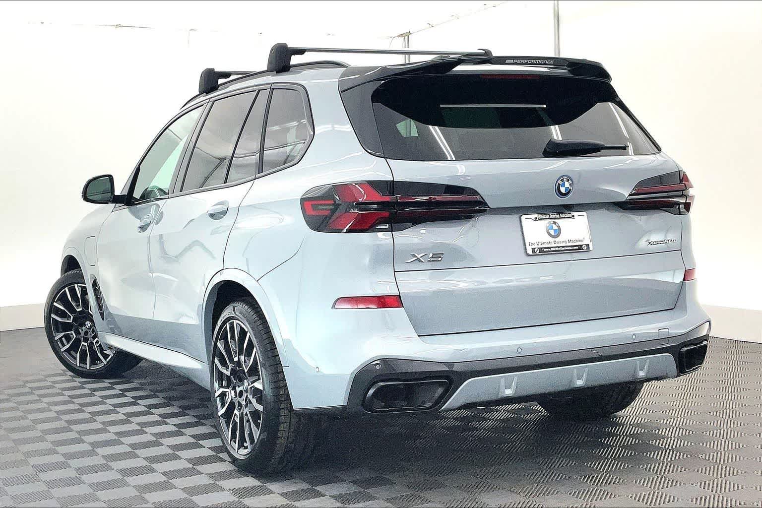Thumbnail: 2026 BMW X5 - 4