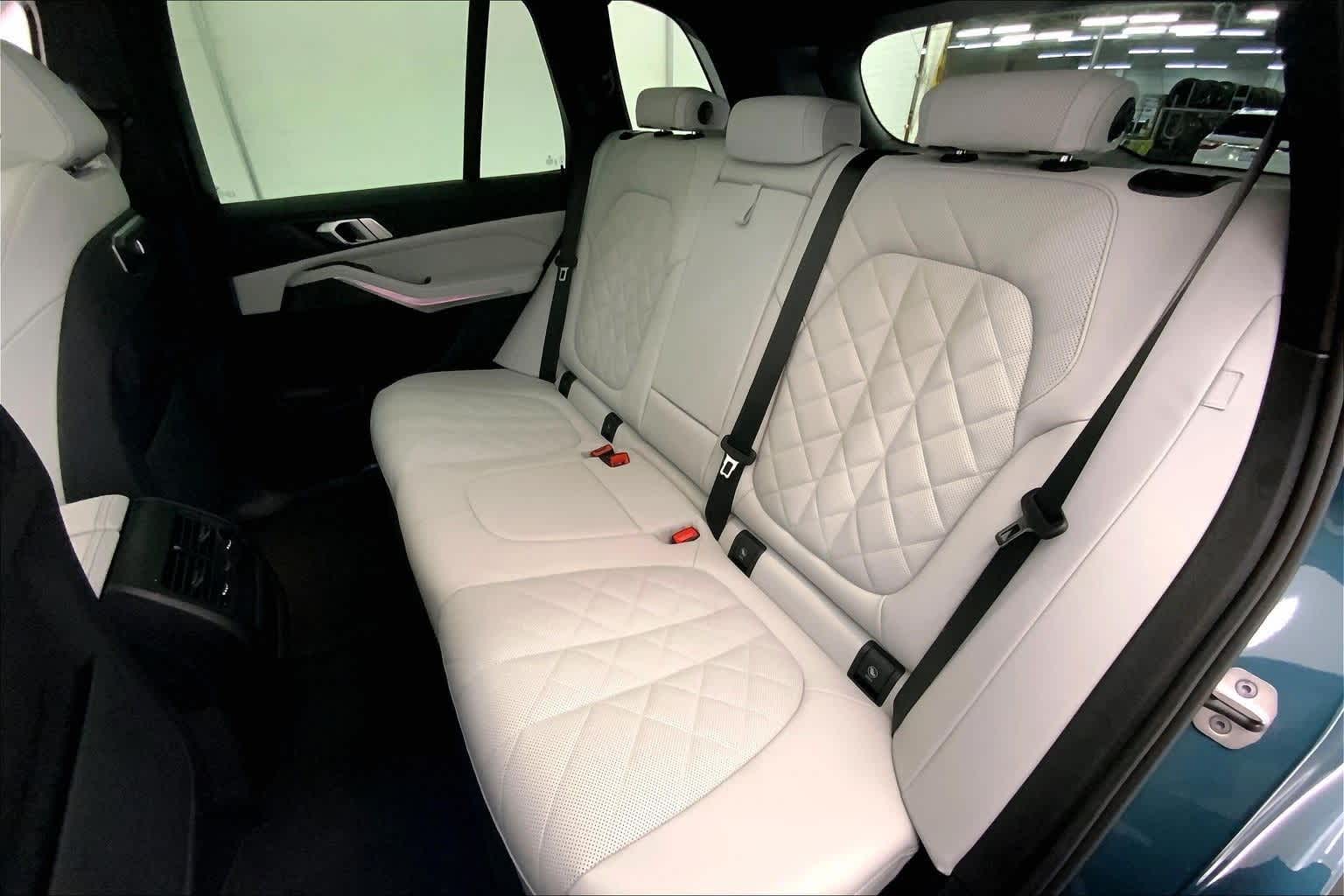 Thumbnail: 2025 BMW X5 - 29