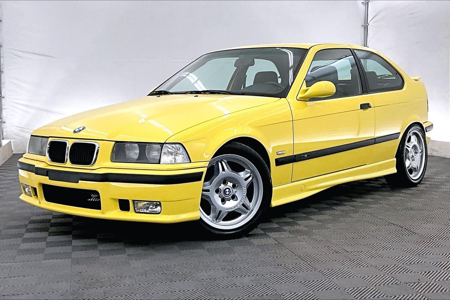 Thumbnail: 2000 BMW 2 Series - 1