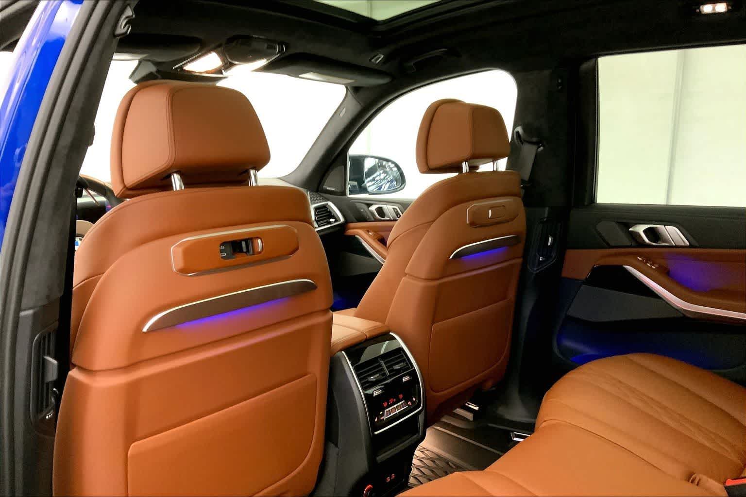 Thumbnail: 2024 BMW X7 - 12