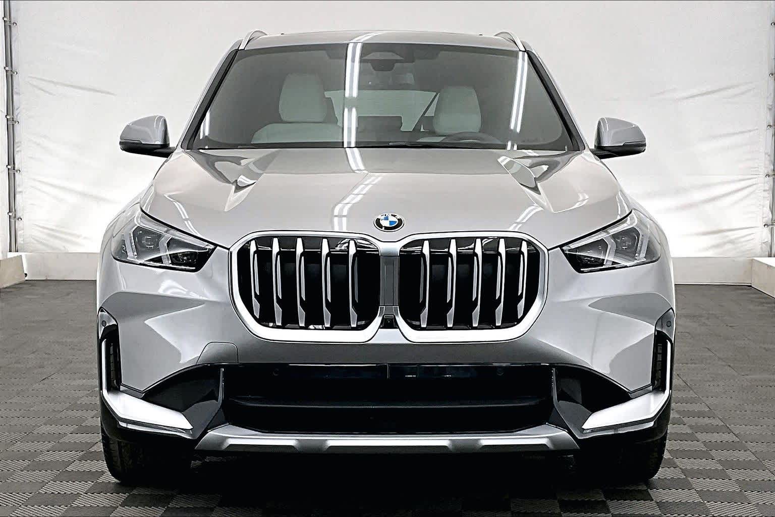 Thumbnail: 2026 BMW X1 - 6
