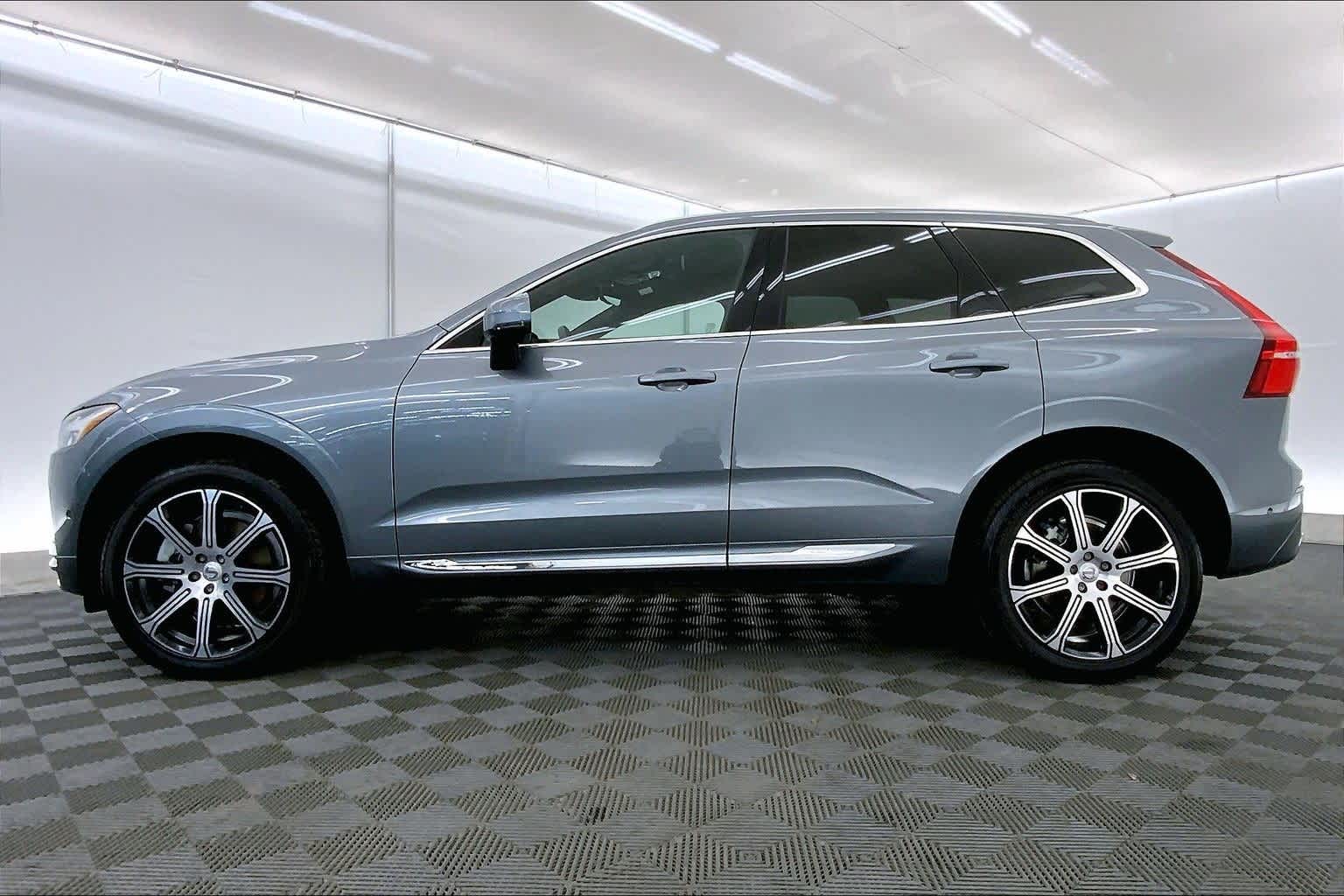 Thumbnail: 2020 Volvo XC60 - 3