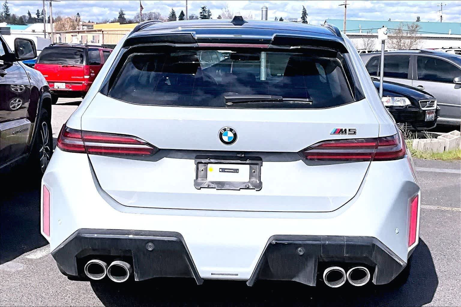 Thumbnail: 2026 BMW M5 - 5