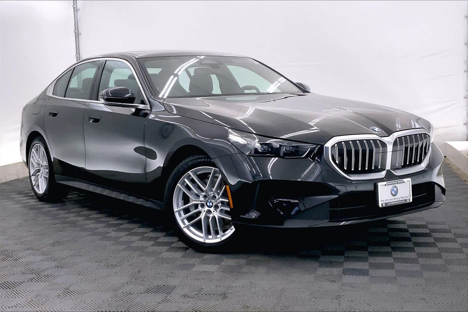 Thumbnail: 2024 BMW 5 Series - 21