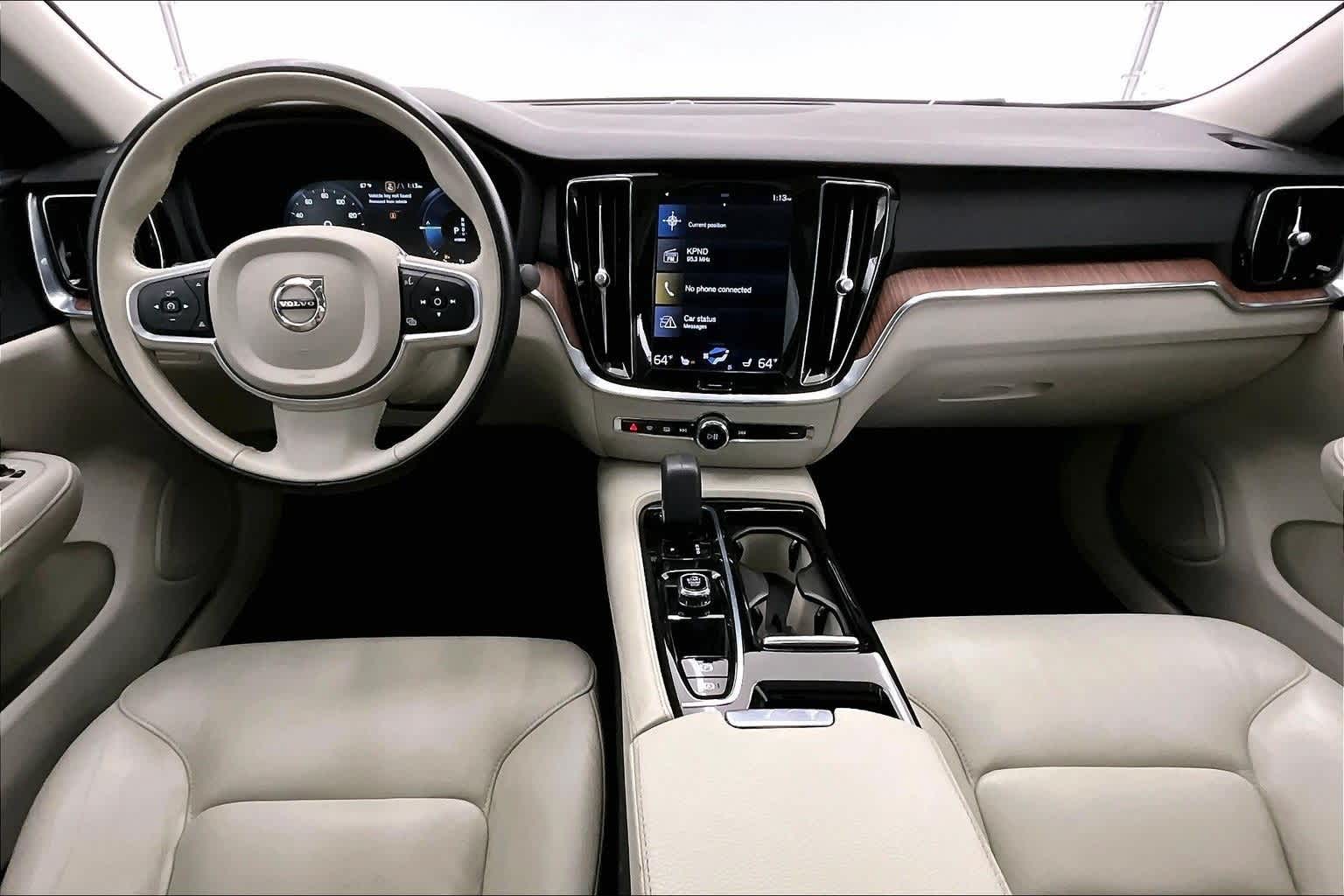 Thumbnail: 2022 Volvo S60 - 10