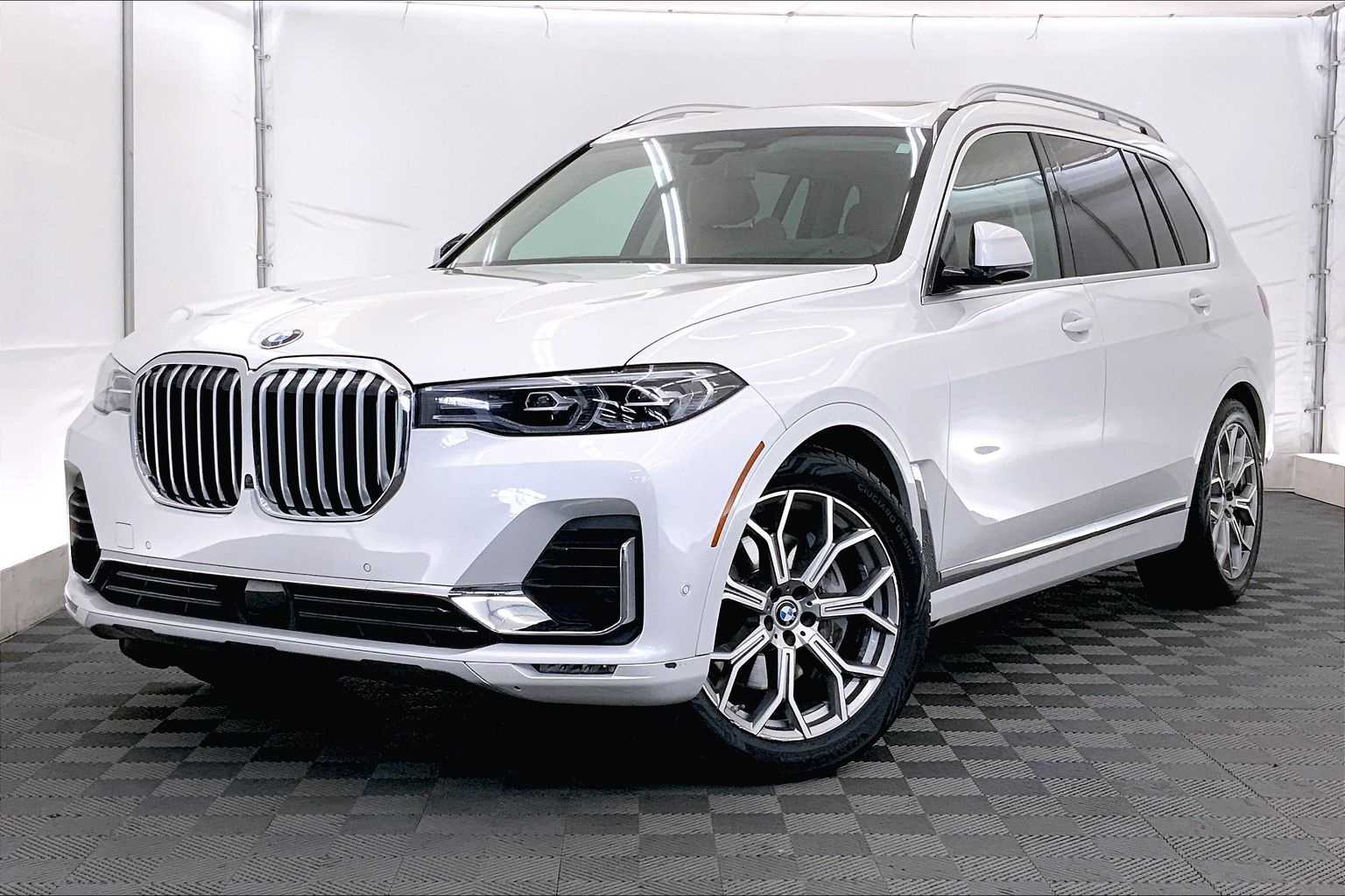 Thumbnail: 2021 BMW X7 - 1