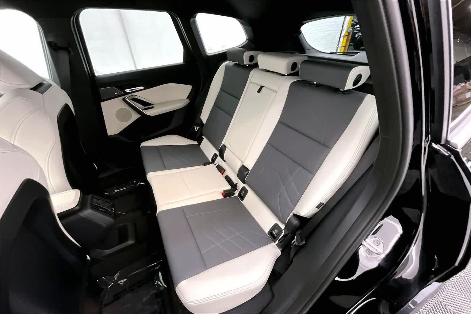 Thumbnail: 2026 BMW X1 - 13