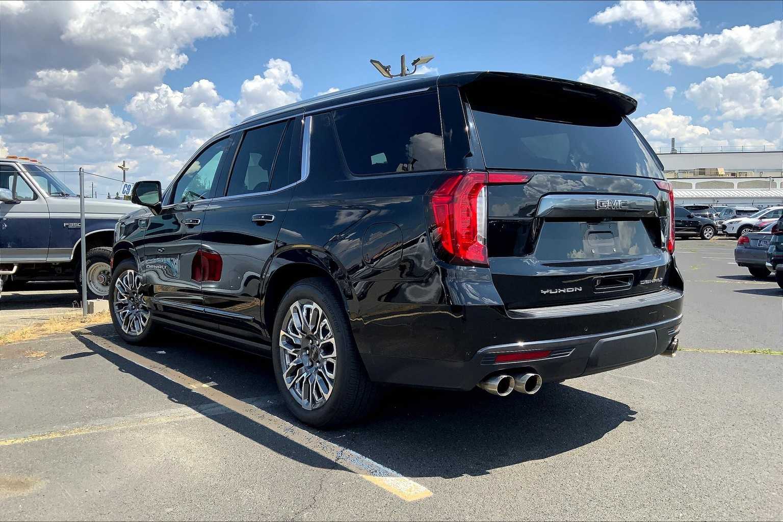 Thumbnail: 2023 GMC Yukon - 4