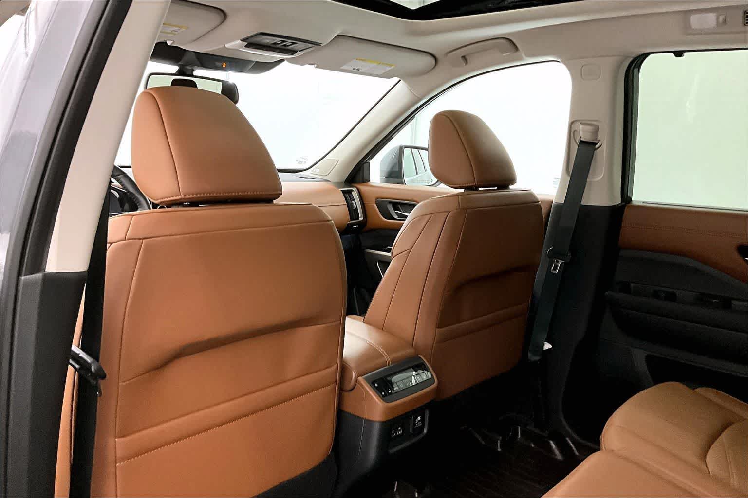 Thumbnail: 2022 Nissan Pathfinder - 12