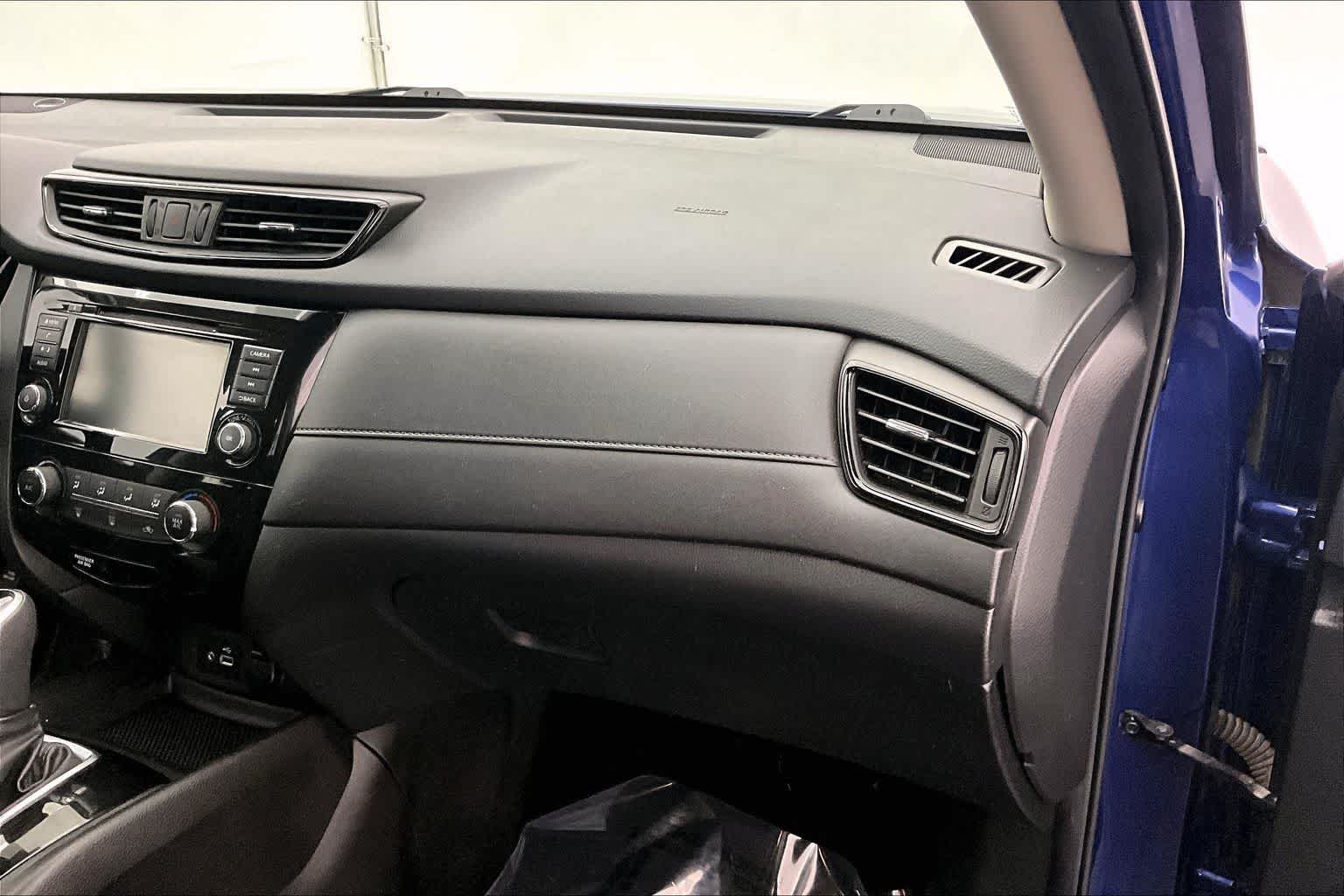 Thumbnail: 2020 Nissan Rogue - 24