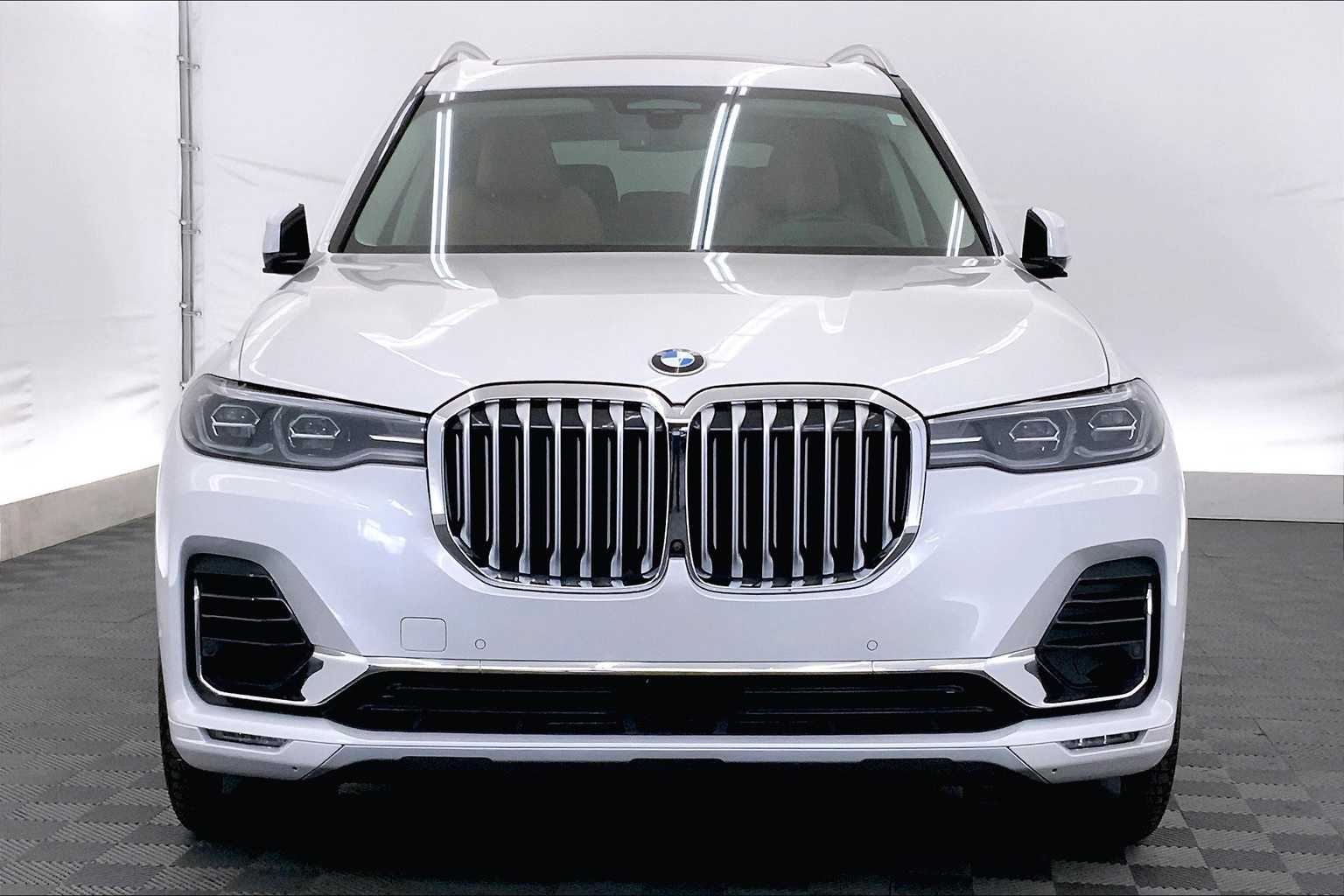 Thumbnail: 2021 BMW X7 - 6