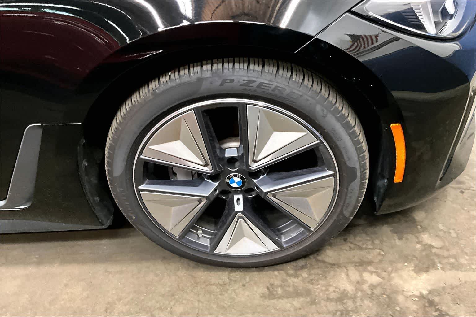 Thumbnail: 2025 BMW i4 - 14