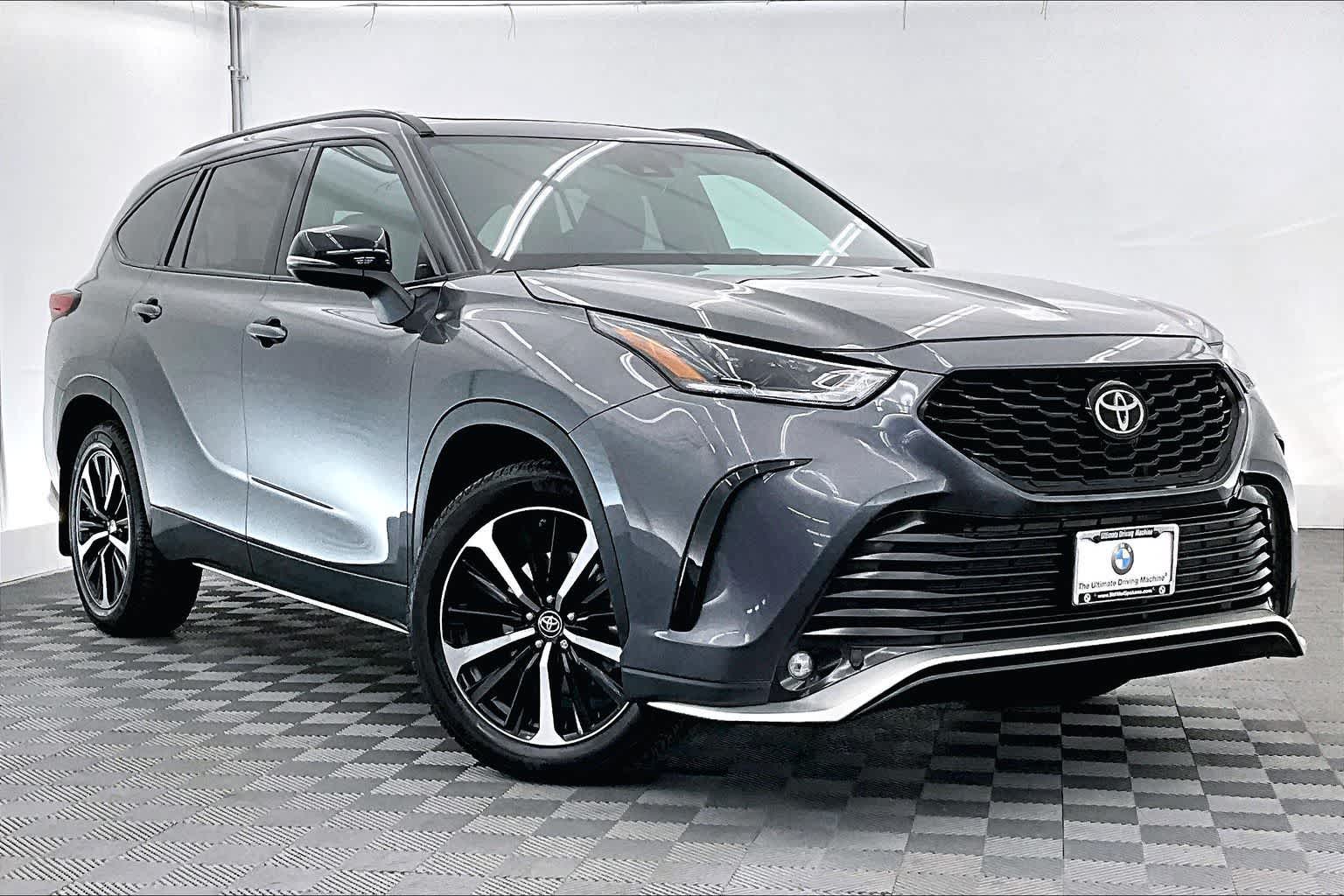 Thumbnail: 2021 Toyota Highlander - 21