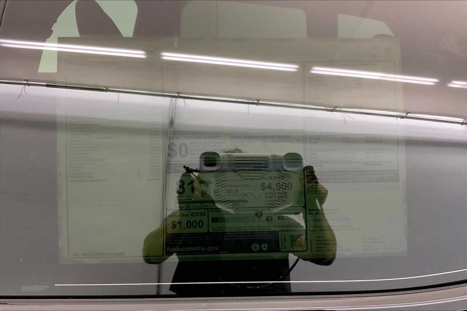 Thumbnail: 2025 BMW iX - 23