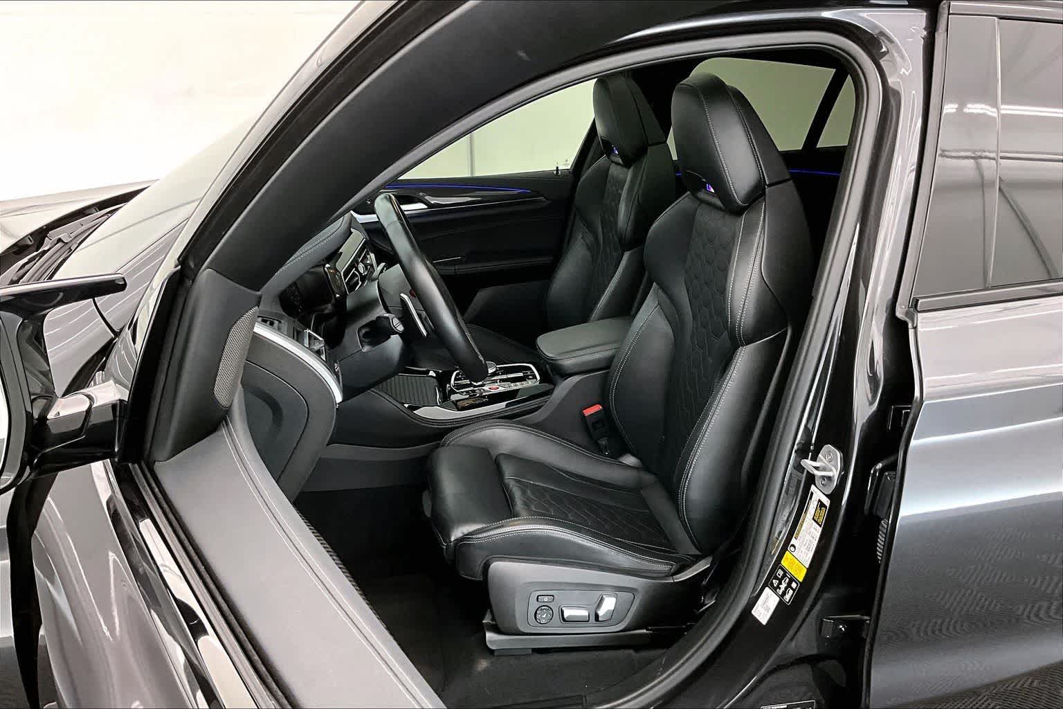 Thumbnail: 2023 BMW X4 - 11