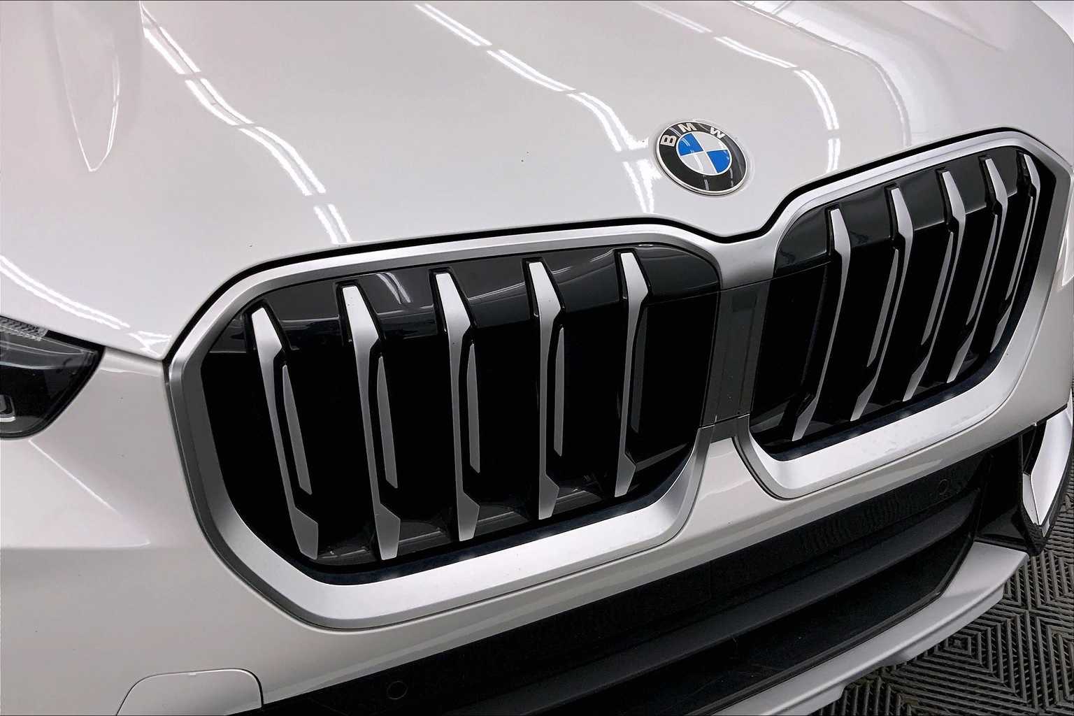 Thumbnail: 2024 BMW X1 - 33