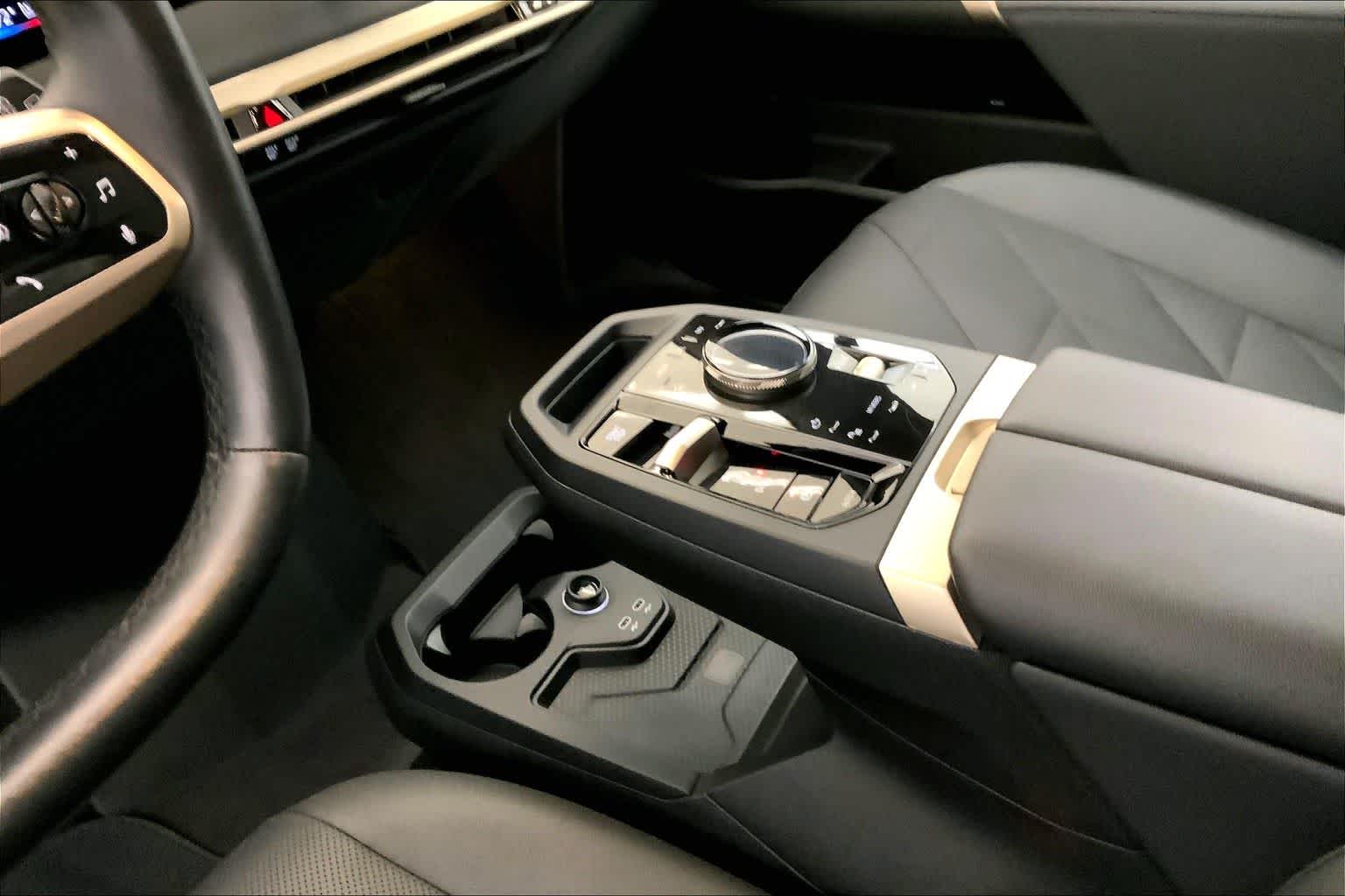 Thumbnail: 2024 BMW iX - 15