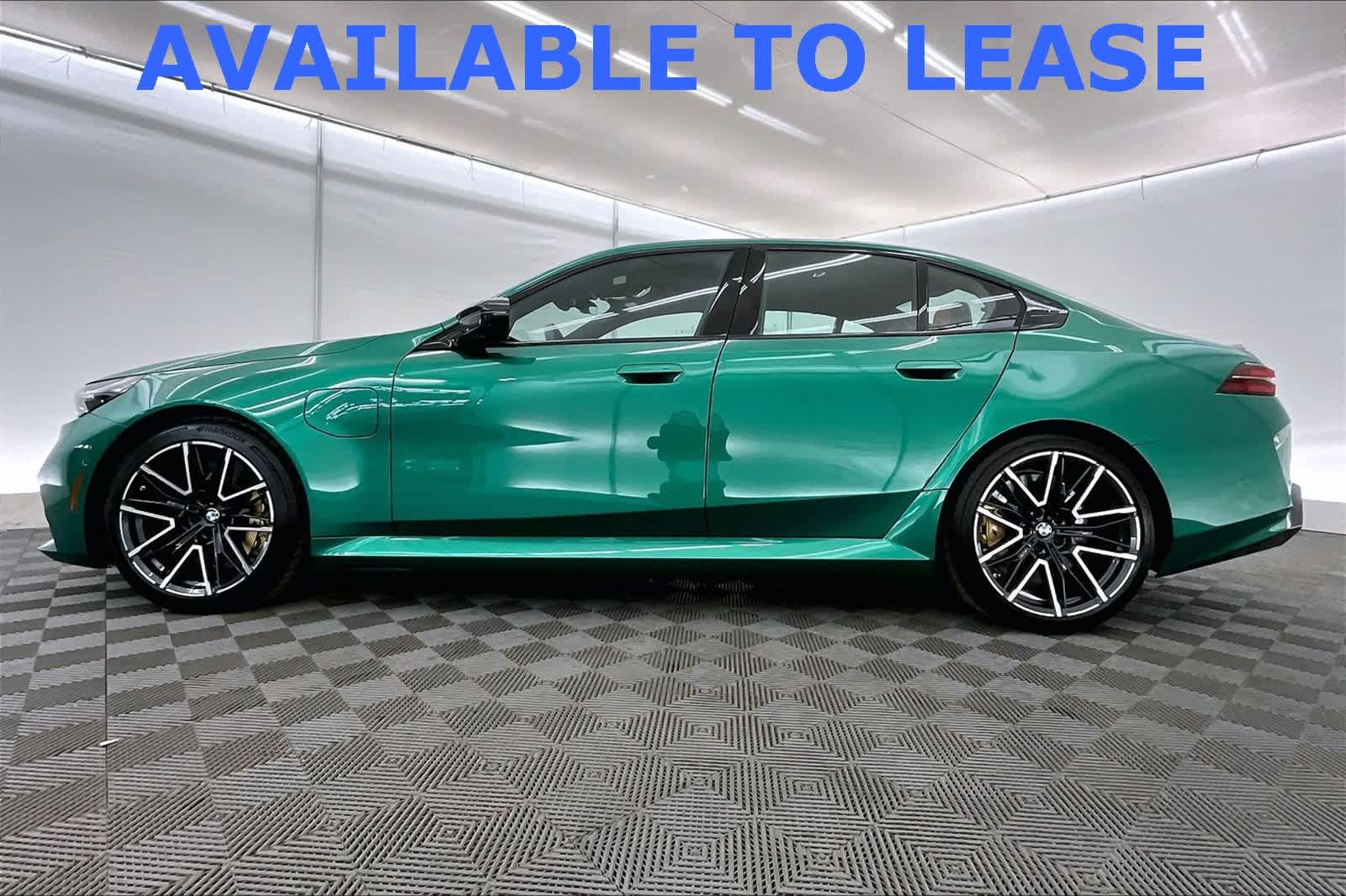 Thumbnail: 2025 BMW M5 - 3