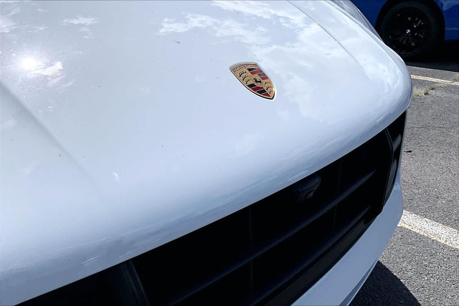 Thumbnail: 2021 Porsche Macan - 17