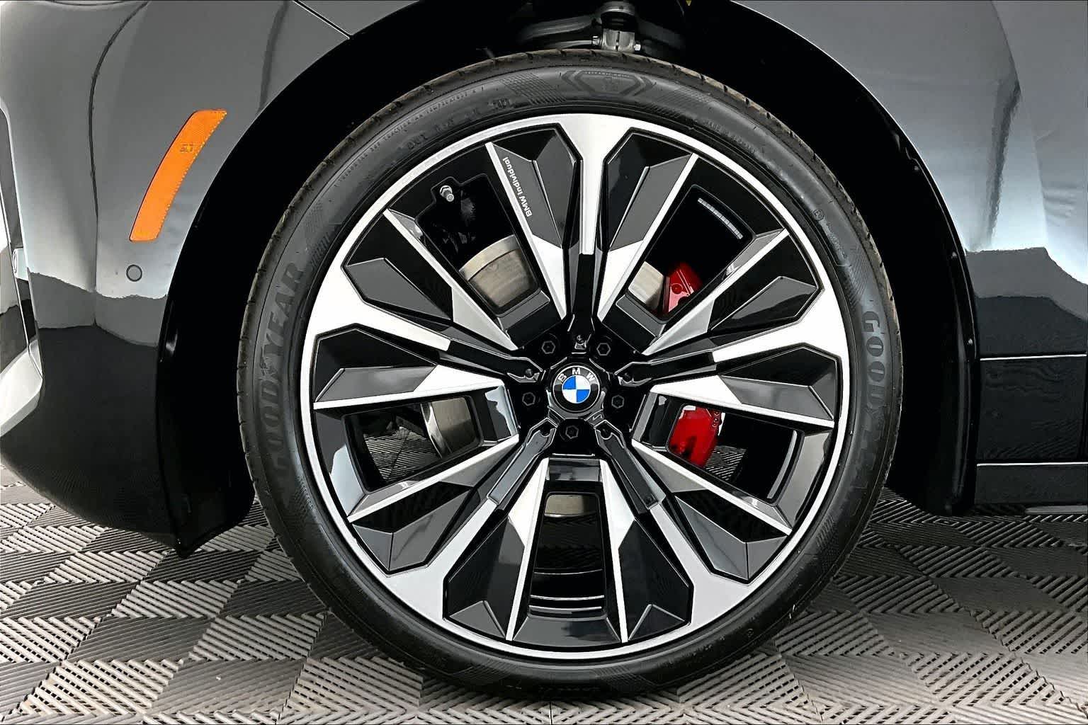 Thumbnail: 2026 BMW iX - 8