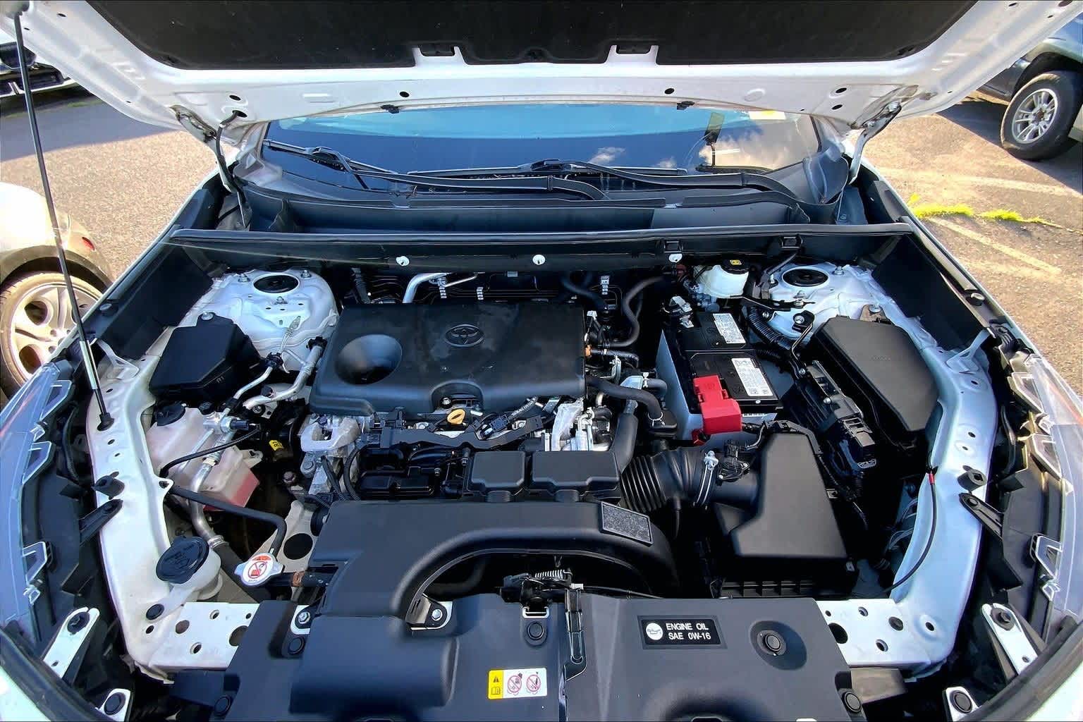 Thumbnail: 2021 Toyota RAV4 - 9