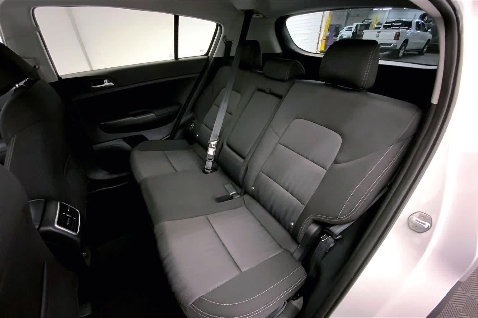 Thumbnail: 2022 Kia Sportage - 29