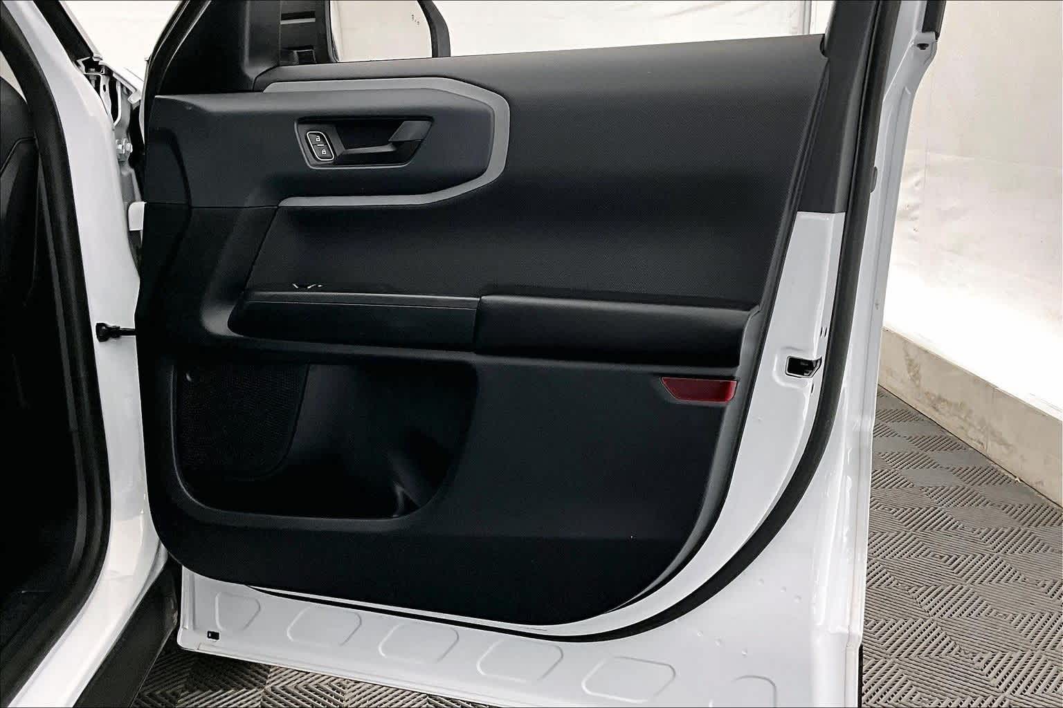 Thumbnail: 2021 Ford Bronco Sport - 28